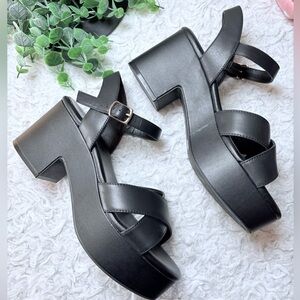 Gianni Bini Joize Leather Cross Band Platform Sandals Size 8